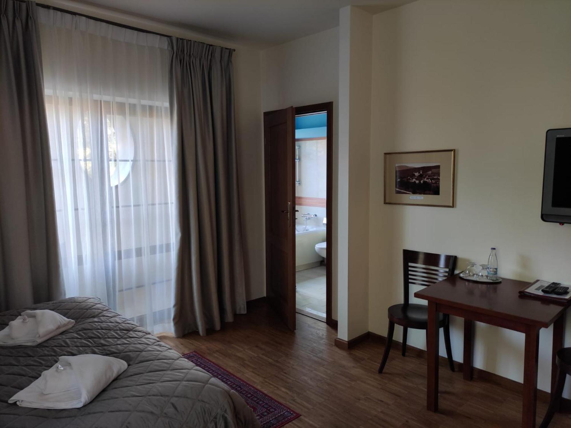 Jasny Dwor Hotel Polanica-Zdroj Exterior photo