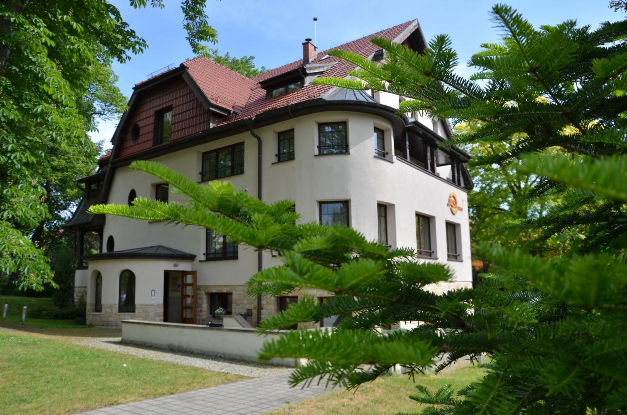 Jasny Dwor Hotel Polanica-Zdroj Exterior photo